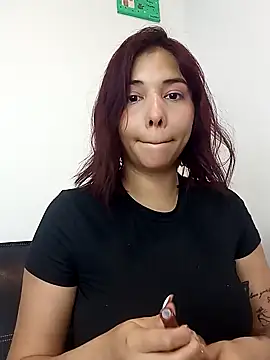 LucyMartelli online show from 02-08-25, 12:17