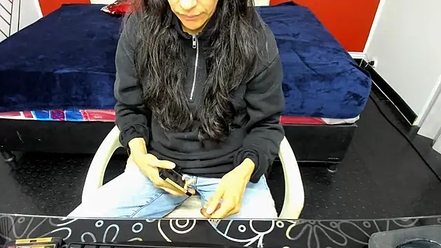 Snapshot of Abrillee1 chatting on 01-10-25, 07:32 Abrillee1 online show from 01-10-25, 07:32