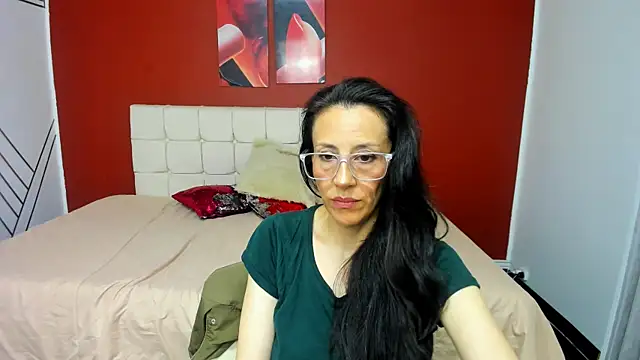 Snapshot of Abrillee1 chatting on 01-17-25, 10:45 Abrillee1 online show from 01-17-25, 10:45