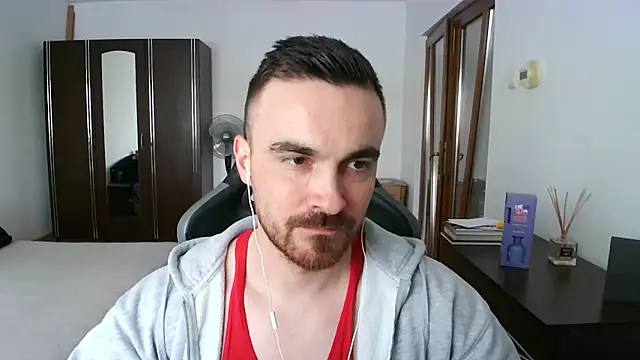 Snapshot of mu5clemania2 chatting on 04-21-26, 12:22 mu5clemania2 online show from 04-21-26, 12:22