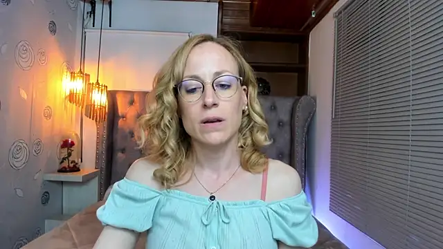 Snapshot of SammySanders chatting on 01-25-25, 12:27 SammySanders online show from 01-25-25, 12:27