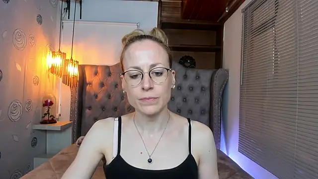 Snapshot of SammySanders chatting on 02-06-25, 10:43 SammySanders online show from 02-06-25, 10:43