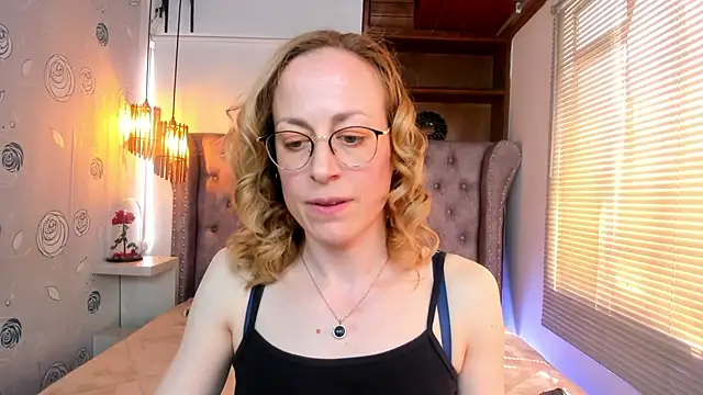 Snapshot of SammySanders chatting on 02-12-25, 07:13 SammySanders online show from 02-12-25, 07:13