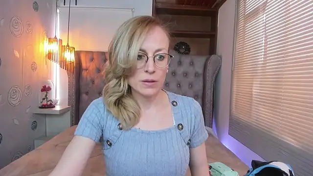 Snapshot of SammySanders chatting on 03-21-25, 05:02 SammySanders online show from 03-21-25, 05:02