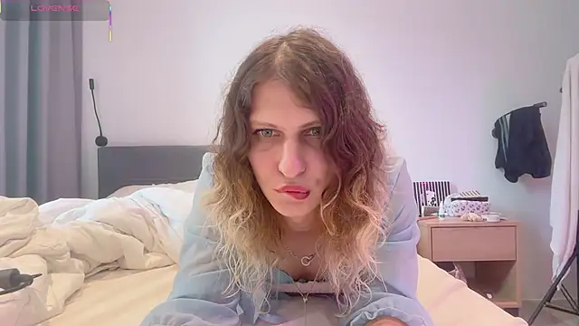 Alice Pinkhead online show from 11-04-25, 06:56