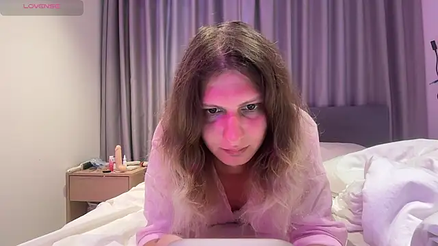 Alice Pinkhead online show from 12-22-25, 06:32