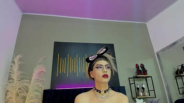 BrianaSchafer online show from 01-30-25, 05:17