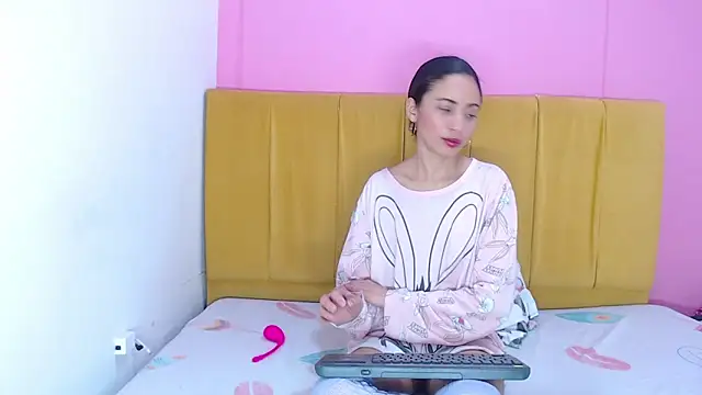 angelinabrookcm101 online show from 12-07-24, 08:49