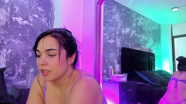 brianaGuzman online show from 01-10-25, 03:58