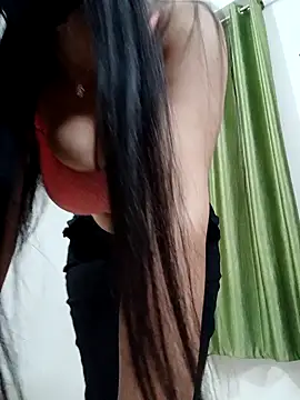 Snapshot of aaliya_bhattt chatting on 12-19-24, 03:41 aaliya bhattt online show from 12-19-24, 03:41