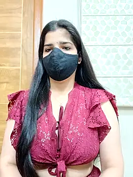 Snapshot of aaliya_bhattt chatting on 03-04-25, 05:00 aaliya bhattt online show from 03-04-25, 05:00