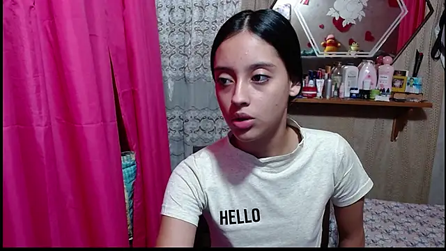 Snapshot of Lunawillis chatting on 02-15-26, 09:44 Lunawillis online show from 02-15-26, 09:44