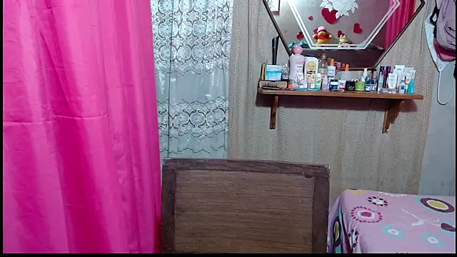 Snapshot of Lunawillis chatting on 03-06-26, 09:22 Lunawillis online show from 03-06-26, 09:22