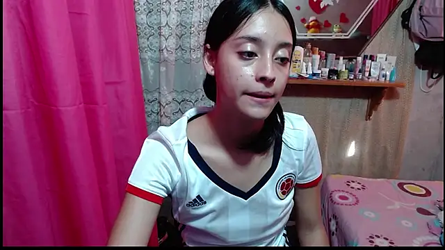 Snapshot of Lunawillis chatting on 03-26-26, 09:20 Lunawillis online show from 03-26-26, 09:20