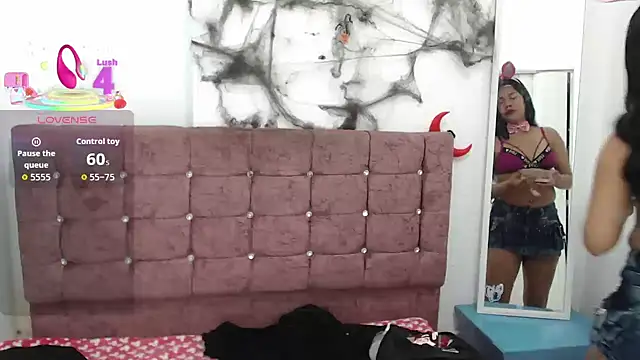 lily jamesx online show from 10-26-25, 01:28