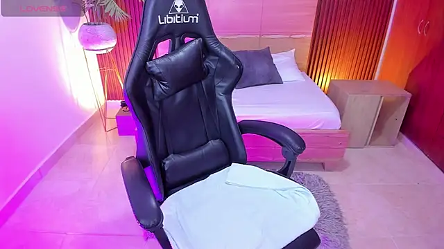 irantzu hank online show from 02-10-25, 07:28