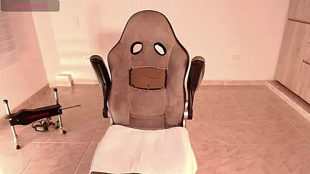 irantzu hank online show from 09-24-25, 07:39