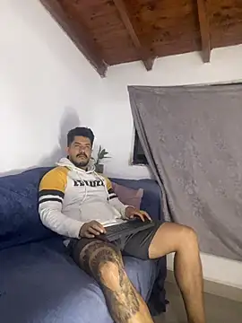 AndresSmith   online show from 03-31-26, 08:26