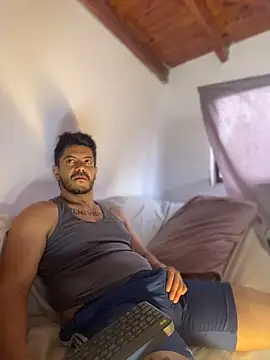 AndresSmith   online show from 04-16-26, 09:39