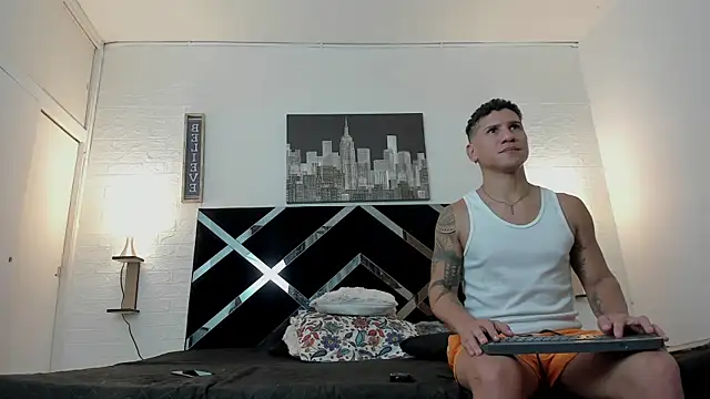 nakedfoam1 online show from 11-18-25, 05:01