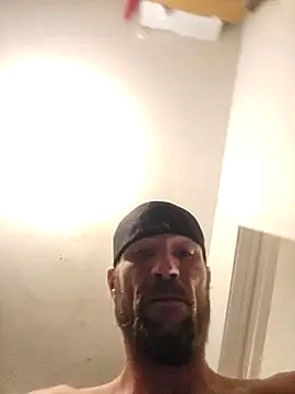 Snapshot of MrandMrsPooks chatting on 12-18-24, 10:51 MrandMrsPooks online show from 12-18-24, 10:51