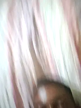 Snapshot of BeetledFlouter12 chatting on 09-24-25, 11:41 BeetledFlouter12 online show from 09-24-25, 11:41