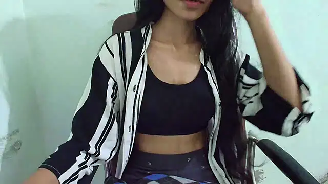 Snapshot of Srabontii chatting on 03-02-25, 03:02 Srabontii online show from 03-02-25, 03:02