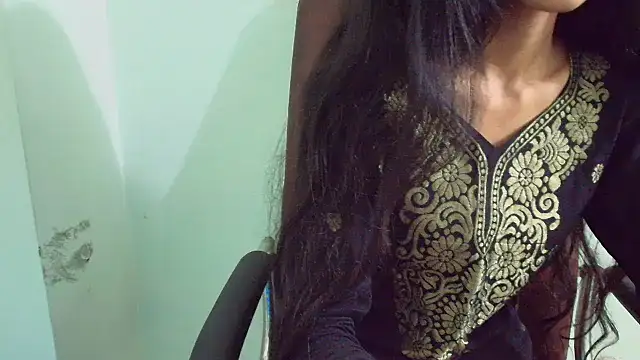 Snapshot of Srabontii chatting on 03-18-25, 05:42 Srabontii online show from 03-18-25, 05:42