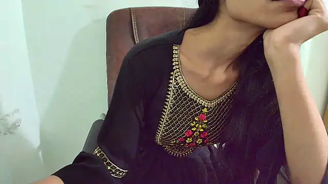 Snapshot of Srabontii chatting on 03-20-25, 11:16 Srabontii online show from 03-20-25, 11:16