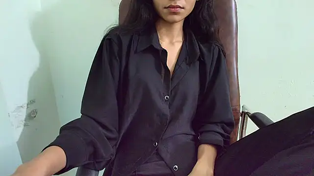 Snapshot of Srabontii chatting on 03-22-25, 03:09 Srabontii online show from 03-22-25, 03:09