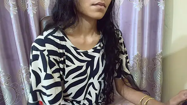 Snapshot of Srabontii chatting on 10-17-25, 06:32 Srabontii online show from 10-17-25, 06:32
