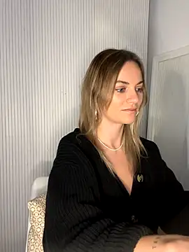 Milla  one online show from 11-19-25, 07:52