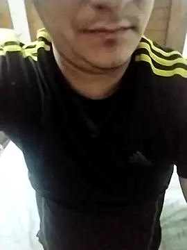 Snapshot of fabiangstrs chatting on 11-06-25, 03:35 fabiangstrs online show from 11-06-25, 03:35
