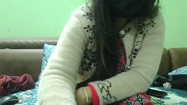 Snapshot of couplesuni chatting on 01-03-25, 03:16 couplesuni online show from 01-03-25, 03:16