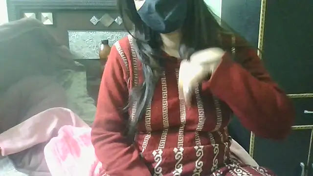 Snapshot of couplesuni chatting on 01-17-25, 11:06 couplesuni online show from 01-17-25, 11:06
