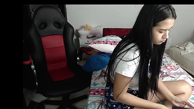 Snapshot of kayla_k18 chatting on 12-09-24, 03:50 kayla k18 online show from 12-09-24, 03:50
