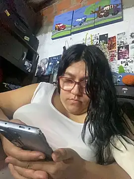 dafne19  online show from 11-20-25, 04:12