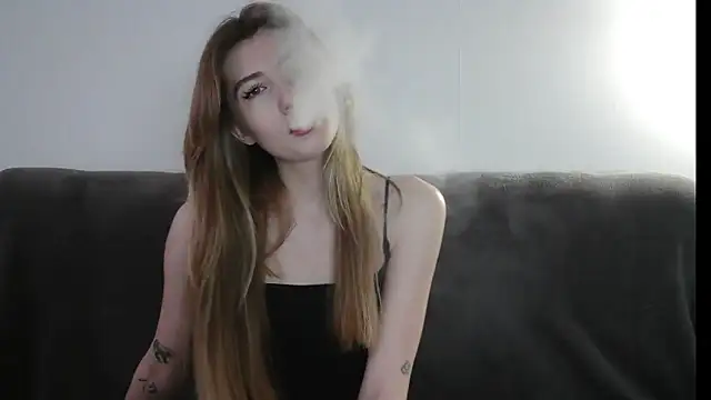 ErikaShyy online show from 12-25-24, 12:15