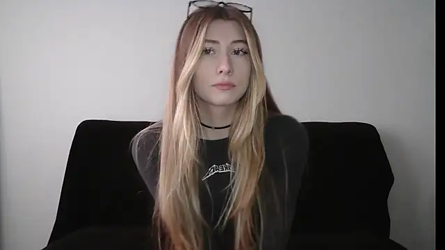 ErikaShyy online show from 10-02-25, 11:28