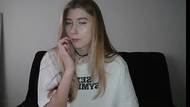 ErikaShyy online show from 11-04-25, 11:53