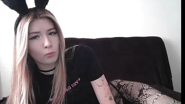 ErikaShyy online show from 02-04-26, 12:11