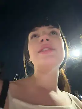 Sophie Avory online show from 12-18-24, 12:40