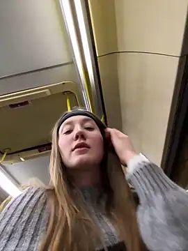 Sophie Avory online show from 01-23-25, 08:02