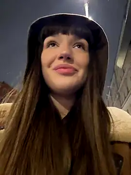 Sophie Avory online show from 11-25-25, 07:47