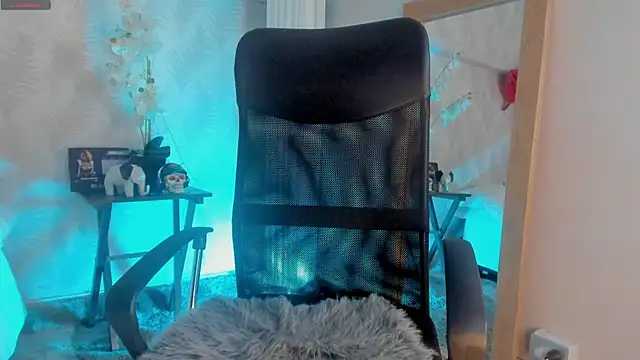 CyntiaAdams online show from 02-16-25, 06:54