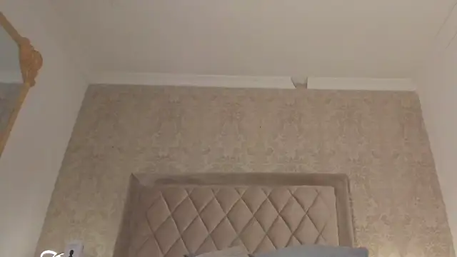 LiaFlowers online show from 02-23-25, 07:11