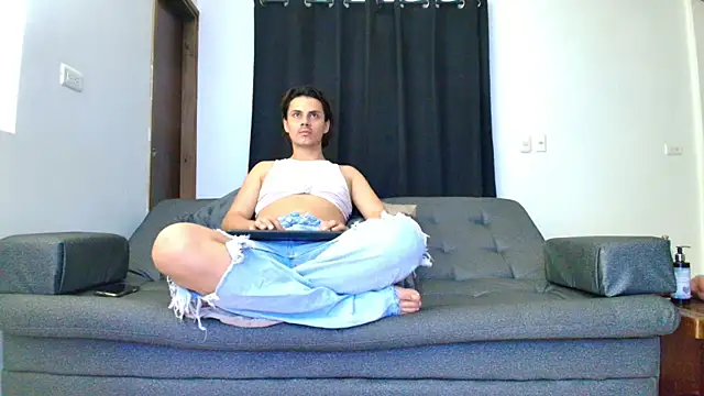 Snapshot of MissPrestige chatting on 06-17-26, 05:10 MissPrestige online show from 06-17-26, 05:10