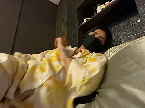 Snapshot of MaYaa__11 chatting on 02-21-25, 11:55 MaYaa 11 online show from 02-21-25, 11:55