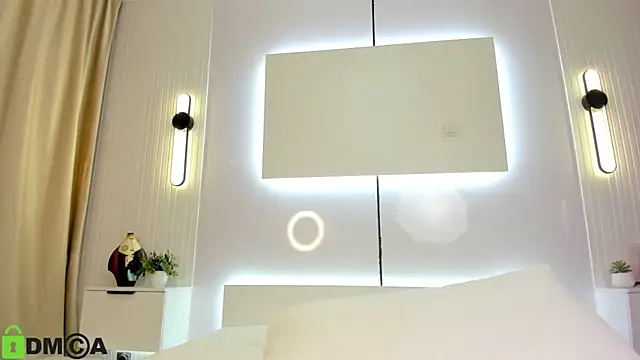 Lola Peach online show from 01-31-25, 09:16