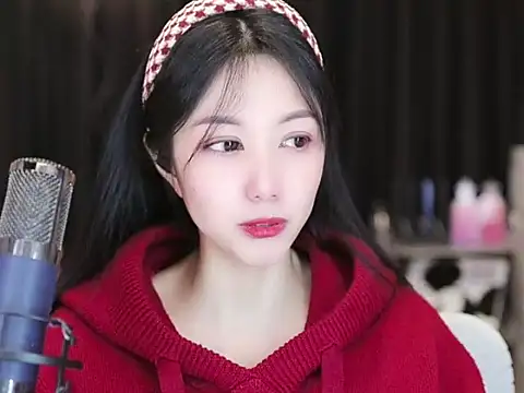 Nuyoah-77 online show from 01-09-25, 04:17